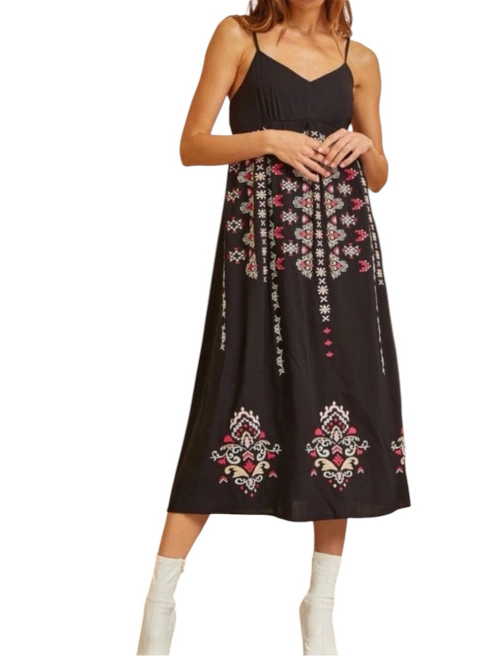 **NWT** Savannah Jane Embroidered Dress